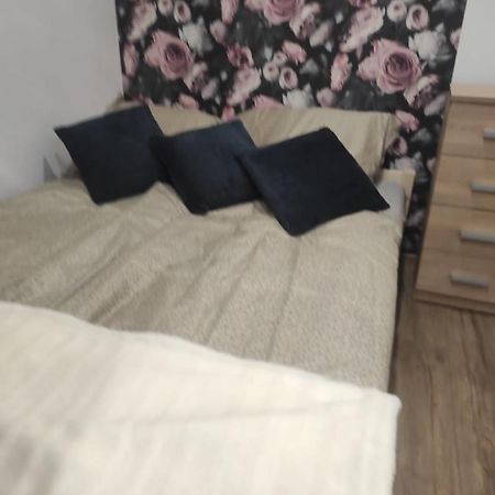 Walbrzych Pilsuckiego News Apartament Διαμέρισμα Εξωτερικό φωτογραφία